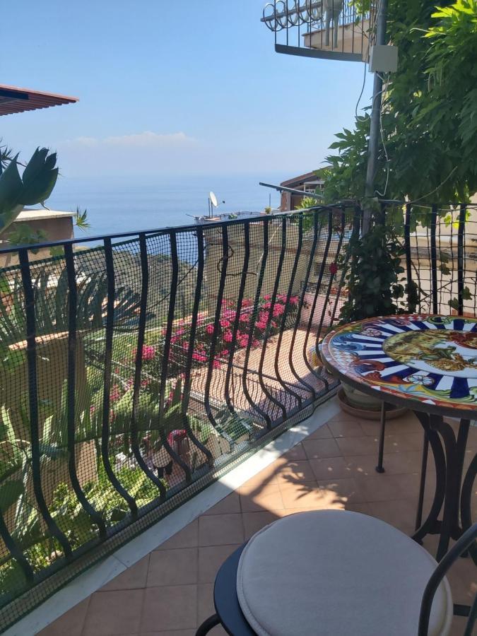 La Guardiola Di Angela E Nino Bed & Breakfast Taormina Bagian luar foto