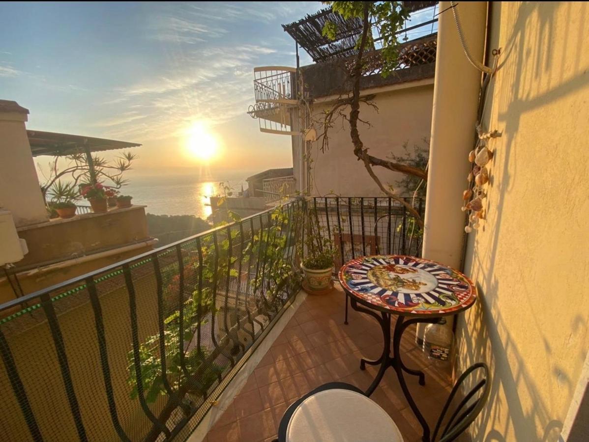 La Guardiola Di Angela E Nino Bed & Breakfast Taormina Bagian luar foto
